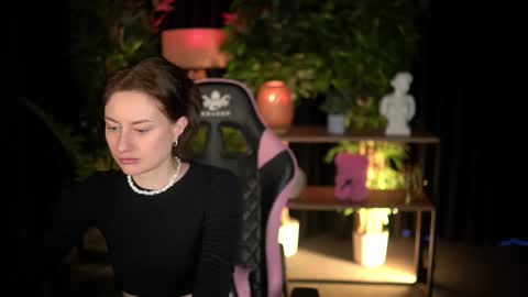 Snapshot of baby_luna_xo chatting on 03/03/26, 10:10 Hanna online show from 03/03/26, 10:10