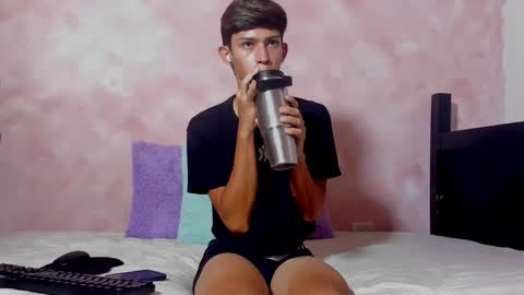 Snapshot of baby_noaht chatting on 05/23/26, 11:47 baby_noaht online show from 05/23/26, 11:47