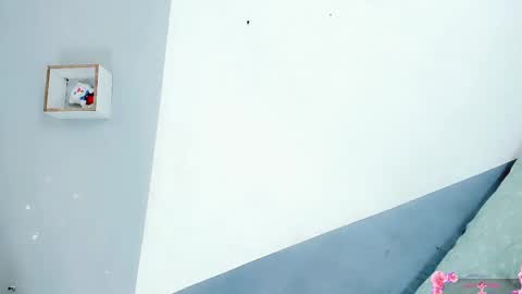 Snapshot of baby_rouss chatting on 10/15/25, 12:16 Baby-Rouss online show from 10/15/25, 12:16