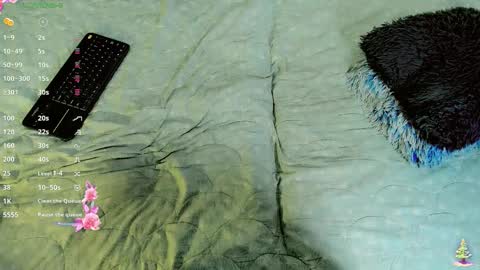 Snapshot of baby_rouss chatting on 12/13/25, 10:59 Baby-Rouss online show from 12/13/25, 10:59