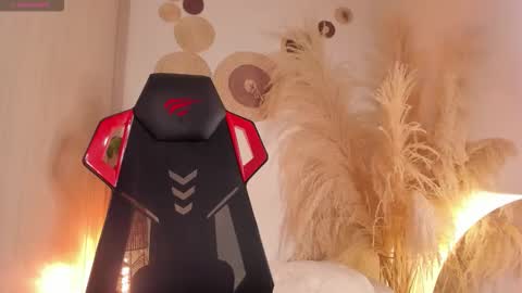 FOLLOW ME  online show from 01/06/26, 02:48