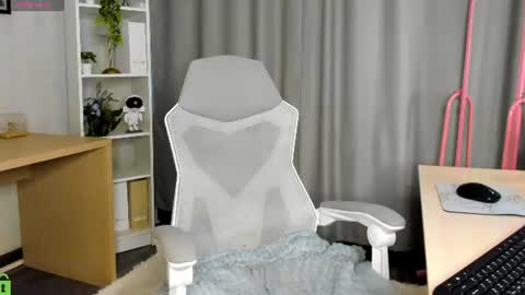 Snapshot of baby_sunsh1ne_ chatting on 07/14/26, 01:08 baby_sunsh1ne_ online show from 07/14/26, 01:08