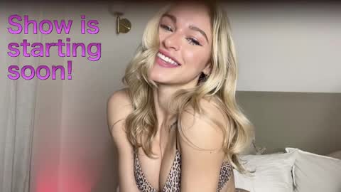 Snapshot of baby_tav chatting on 03/04/25, 04:20 Baby Tavia online show from 03/04/25, 04:20