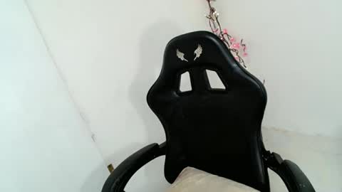 baby_zoexx online show from 04/22/26, 08:21