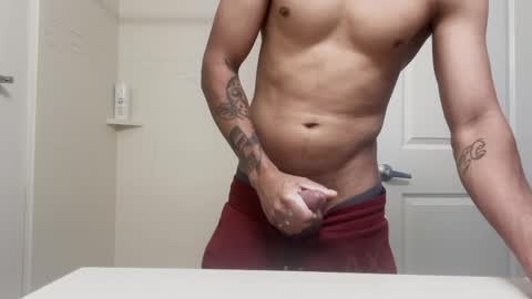 Snapshot of babydaddiii808 chatting on 04/27/26, 09:46 DADDY online show from 04/27/26, 09:46