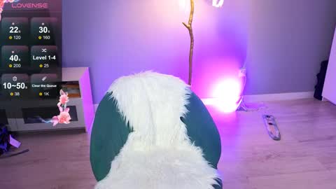 Snapshot of babydi_ chatting on 02/28/25, 03:04 hiii honey im Diana 3 online show from 02/28/25, 03:04