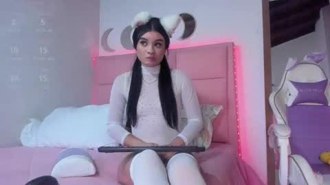 mia online show from 11/10/25, 06:40