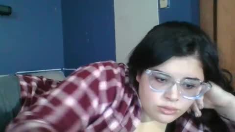 Snapshot of babyelle0 chatting on 12/08/24, 12:18 Your Highness Elle online show from 12/08/24, 12:18