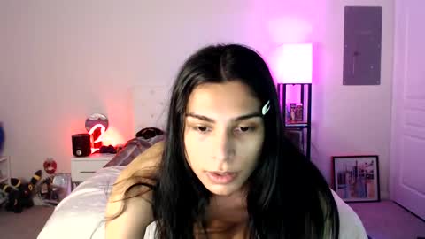 Snapshot of babyempathy chatting on 02/18/25, 11:00 akira online show from 02/18/25, 11:00