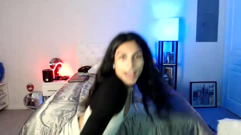 Snapshot of babyempathy chatting on 02/22/25, 08:40 akira online show from 02/22/25, 08:40