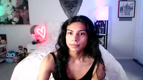 Snapshot of babyempathy chatting on 01/18/26, 01:42 akira online show from 01/18/26, 01:42