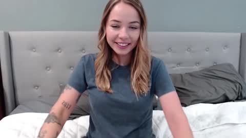 Snapshot of babyfayced chatting on 12/01/24, 07:14 Babyfayced online show from 12/01/24, 07:14