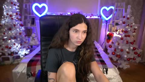 Snapshot of babyflowerr chatting on 12/17/24, 02:01 Sasha online show from 12/17/24, 02:01