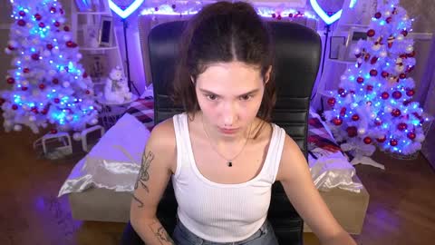 Snapshot of babyflowerr chatting on 12/28/24, 05:55 Sasha online show from 12/28/24, 05:55