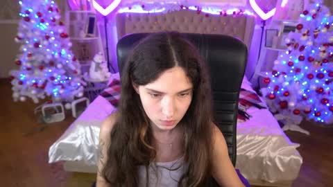 Snapshot of babyflowerr chatting on 12/30/24, 03:25 Sasha online show from 12/30/24, 03:25