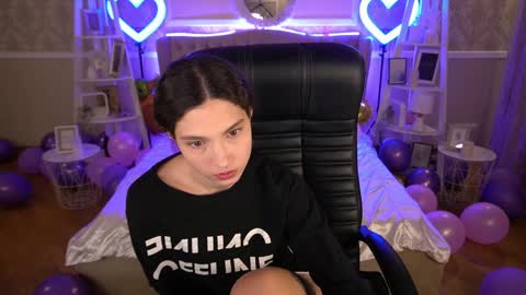 Snapshot of babyflowerr chatting on 01/15/25, 11:19 Sasha online show from 01/15/25, 11:19