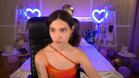 Snapshot of babyflowerr chatting on 02/04/25, 05:10 Sasha online show from 02/04/25, 05:10