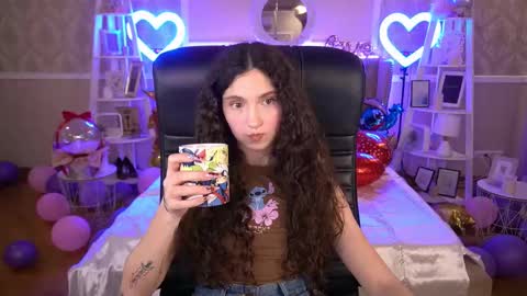 Snapshot of babyflowerr chatting on 02/10/25, 08:10 Sasha online show from 02/10/25, 08:10