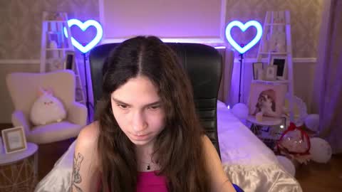 Snapshot of babyflowerr chatting on 03/04/25, 04:38 Sasha online show from 03/04/25, 04:38
