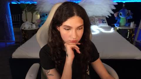 Snapshot of babyflowerr chatting on 10/10/25, 07:02 Sasha online show from 10/10/25, 07:02