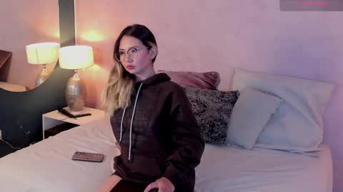 Snapshot of babyfoxxx_ chatting on 05/26/26, 11:39 babyfoxxx_ online show from 05/26/26, 11:39