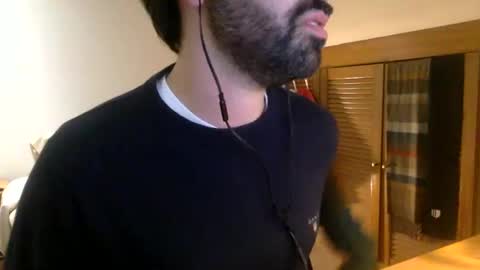 Snapshot of babyhardy chatting on 12/09/24, 01:29 Tom A.    online show from 12/09/24, 01:29