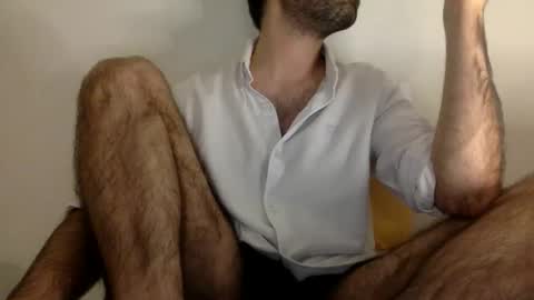 Snapshot of babyhardy chatting on 10/18/25, 09:59 Tom A.    online show from 10/18/25, 09:59