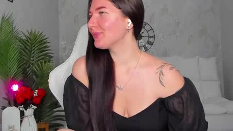 Sophia online show from 10/07/25, 03:36