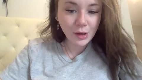 Snapshot of babyjulesxoxo chatting on 10/23/25, 06:39 babyjulesxoxo online show from 10/23/25, 06:39