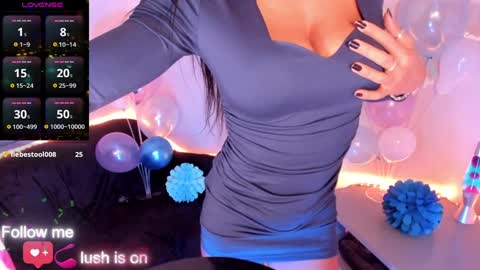 Snapshot of babykeeee chatting on 11/24/25, 05:23 HannaAnnah online show from 11/24/25, 05:23