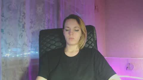 Snapshot of babymuro4ka chatting on 01/20/25, 02:43 Sonya online show from 01/20/25, 02:43
