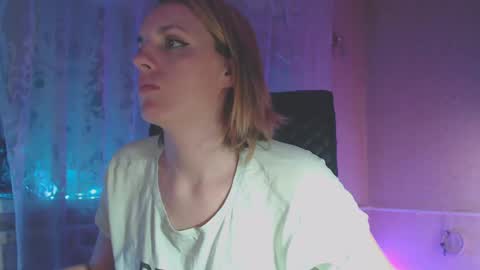 Snapshot of babymuro4ka chatting on 01/26/25, 03:38 Sonya online show from 01/26/25, 03:38