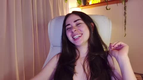 Snapshot of babyprincesstalia chatting on 05/26/26, 07:04 Talia online show from 05/26/26, 07:04
