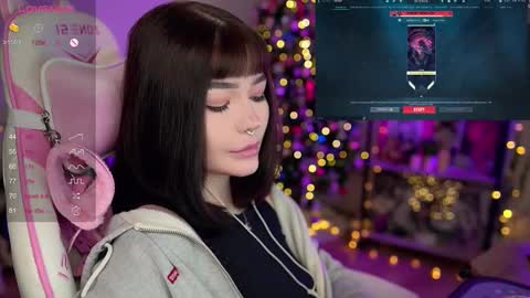 Snapshot of babyroxynill chatting on 12/29/24, 01:56 Nika online show from 12/29/24, 01:56