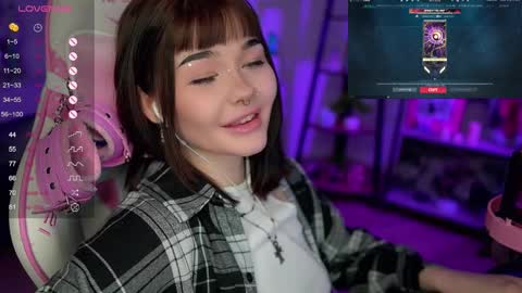 Snapshot of babyroxynill chatting on 02/13/25, 01:40 Nika online show from 02/13/25, 01:40