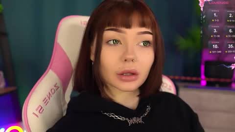 Snapshot of babyroxynill chatting on 09/28/25, 09:42 Nika online show from 09/28/25, 09:42