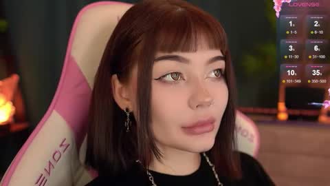 Snapshot of babyroxynill chatting on 11/13/25, 09:25 Nika online show from 11/13/25, 09:25