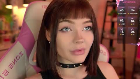 Snapshot of babyroxynill chatting on 11/21/25, 04:27 Nika online show from 11/21/25, 04:27