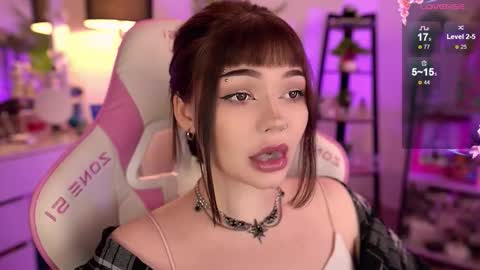 Snapshot of babyroxynill chatting on 11/23/25, 03:56 Nika online show from 11/23/25, 03:56