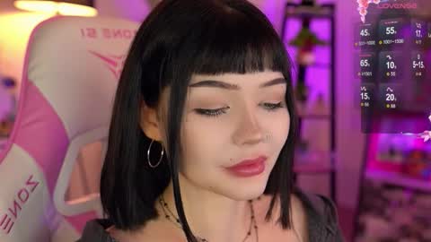 Snapshot of babyroxynill chatting on 11/24/25, 03:56 Nika online show from 11/24/25, 03:56