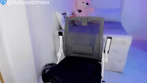 Snapshot of babysabrinaxx chatting on 01/23/25, 04:04 babysabrinaxx online show from 01/23/25, 04:04