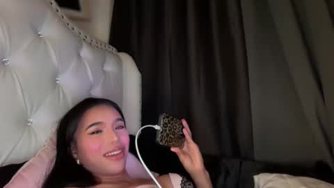 Snapshot of babysabrinaxx chatting on 11/12/25, 02:28 babysabrinaxx online show from 11/12/25, 02:28