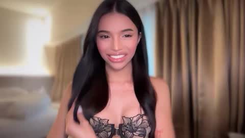 Snapshot of babysabrinaxx chatting on 12/14/25, 07:58 babysabrinaxx online show from 12/14/25, 07:58