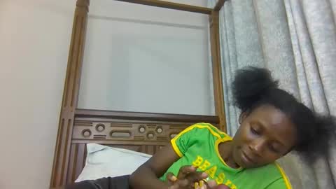 Snapshot of babytylerr chatting on 11/12/25, 07:35 babytylerr online show from 11/12/25, 07:35