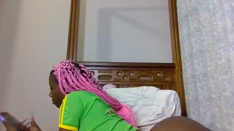 Snapshot of babytylerr chatting on 12/15/25, 03:00 babytylerr online show from 12/15/25, 03:00