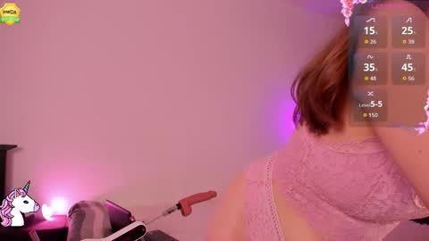 Snapshot of babyuniporn chatting on 11/06/25, 04:08 Eva online show from 11/06/25, 04:08