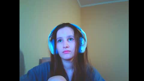 Snapshot of babywaifu1 chatting on 01/28/25, 08:15 Alice online show from 01/28/25, 08:15