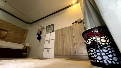 zarah online show from 04/20/26, 12:57