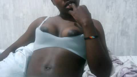 Snapshot of babyzuri chatting on 07/17/26, 07:08 Zuri online show from 07/17/26, 07:08