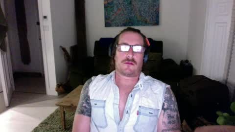 Snapshot of bad_dad43 chatting on 07/14/26, 02:05 Bad dad43 online show from 07/14/26, 02:05
